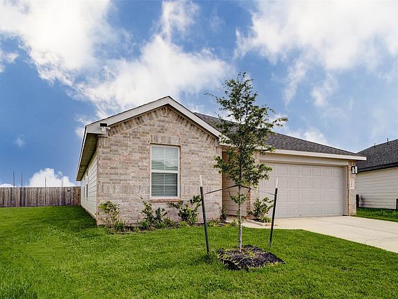 2nd image of 31426 Yatesbury Ln