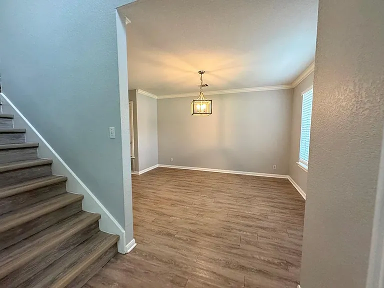 1009 Rutgers Dr — Photo 6