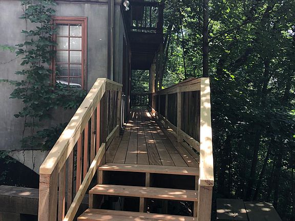 Entrance stairs