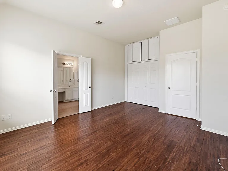 10022 Darrell Springs Ln — Photo 19