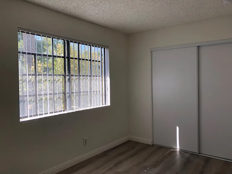 5526 Carlton Way #307 — Photo 5