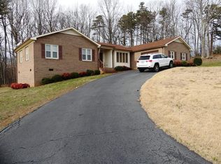 480 Woodlawn Ave, Martinsville, VA 24112