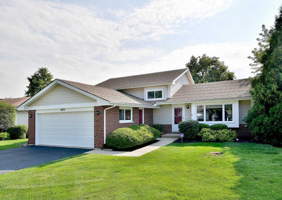 1st image of 2231 Oakdale Cir