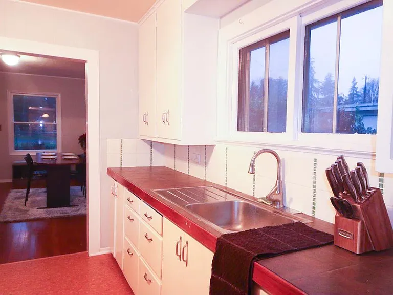 2514 E Ryan Dr — Photo 9