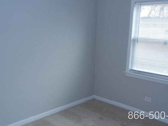 4th image of 1336 Wentworth Ave Unit 4