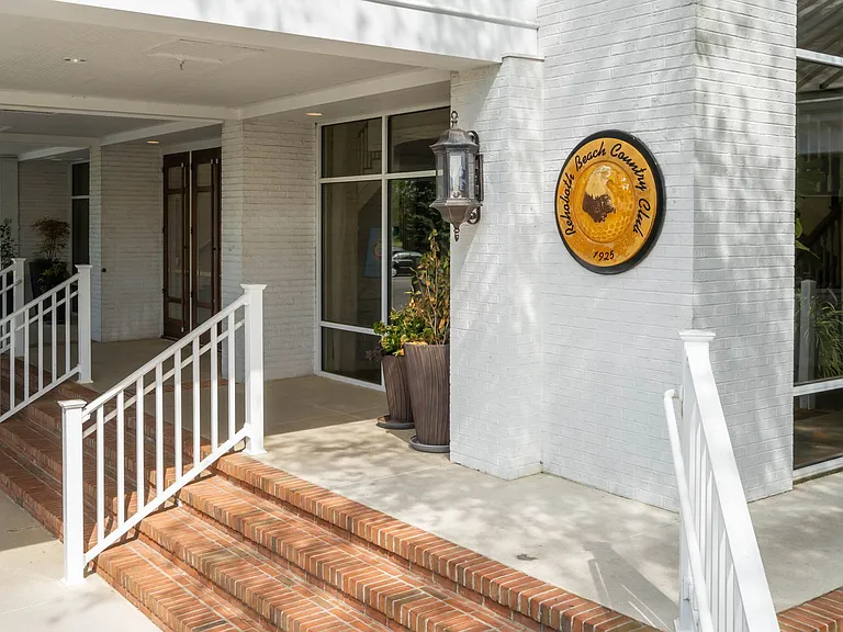 106 Kingsbridge Rd — Photo 38
