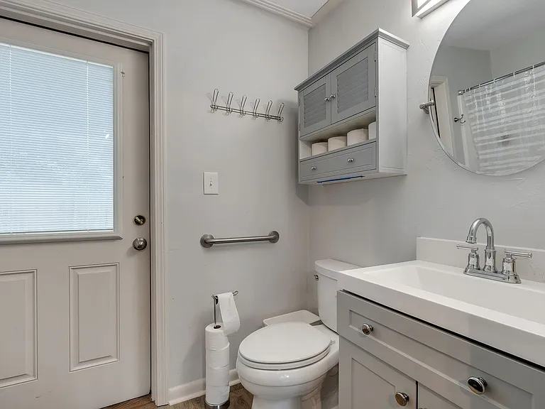 1603 Carruthers St #A — Photo 11