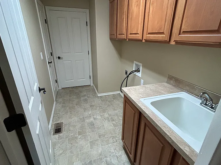 1018 S 88th Ave — Photo 9