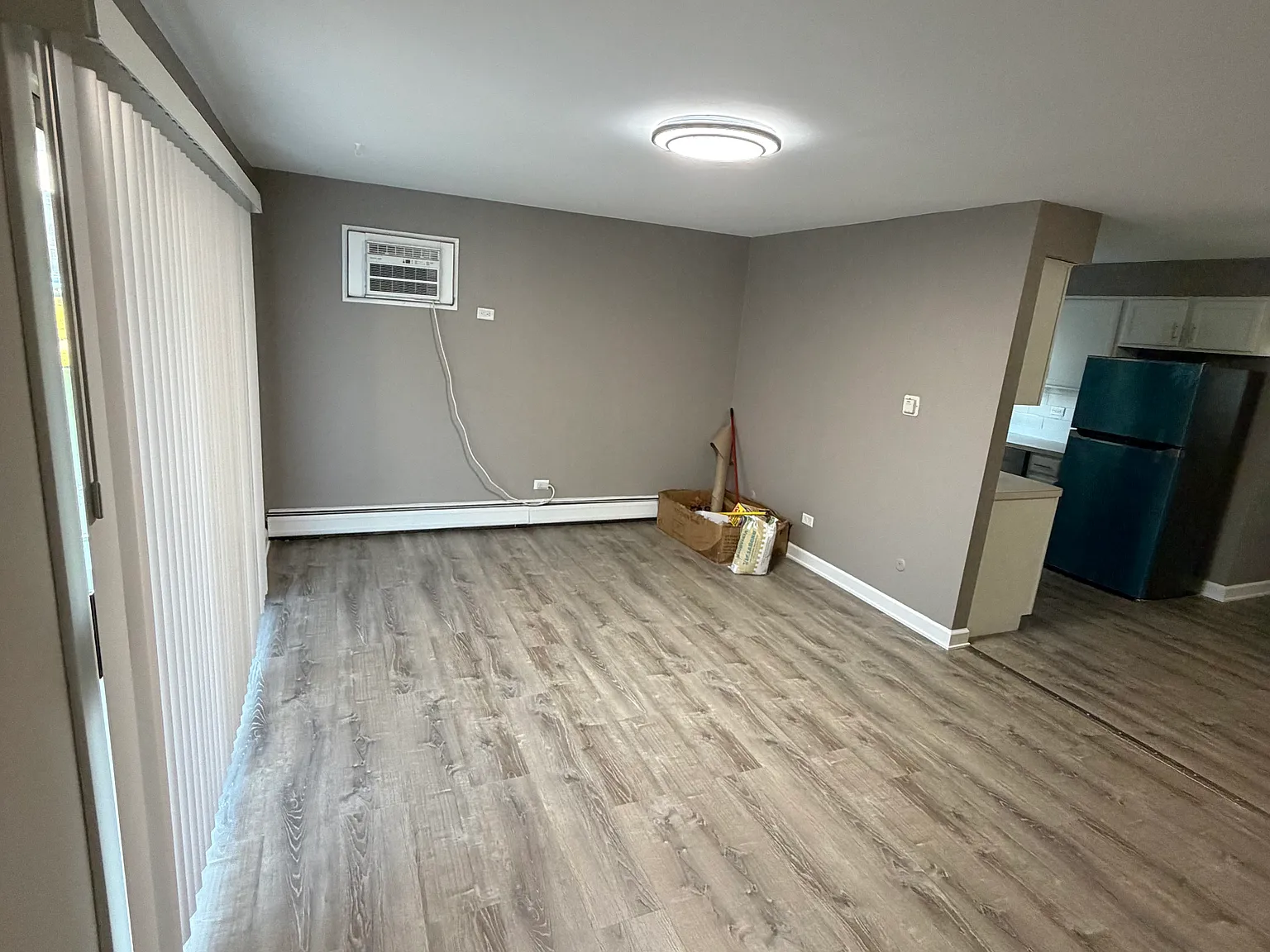 1 bed, 900 sqft, $1,600 — Photo 3