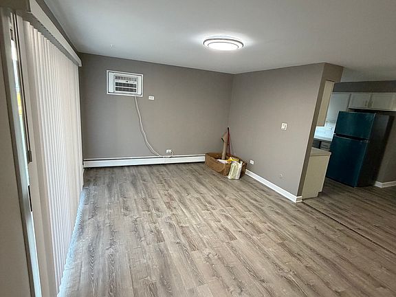3rd image of 15700 Reynolds Ln APT 1