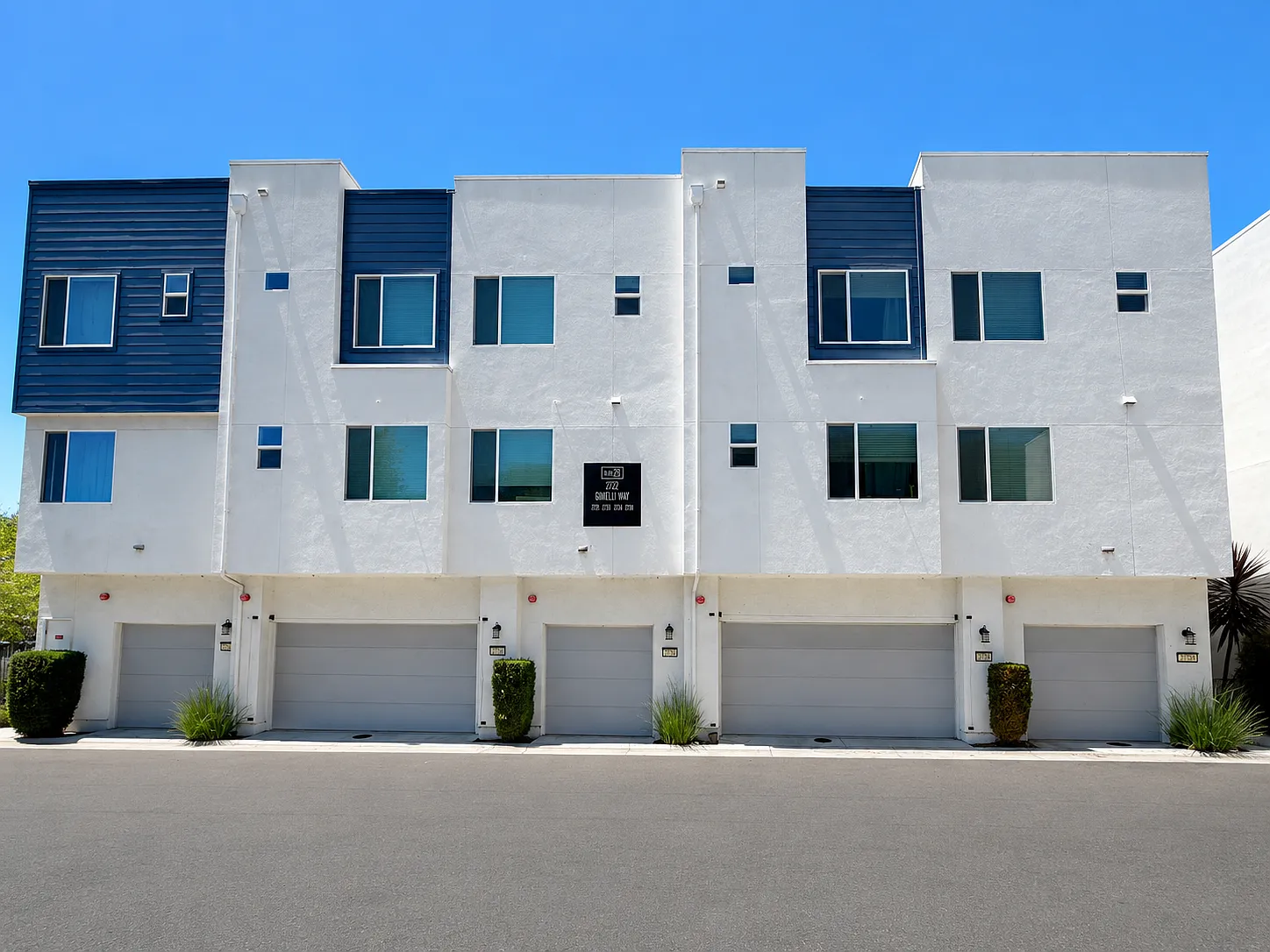 4 bed, 1564 sqft, $4,999 — Photo 4