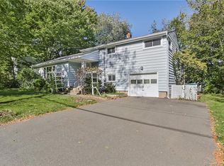 39 Carroll Rd, Hamden, CT 06517