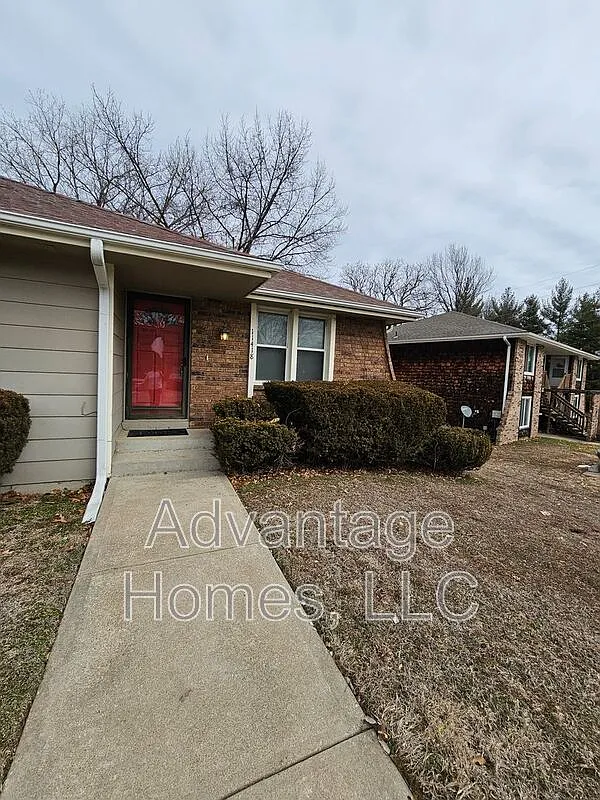 3 bed, 2.0 bath, 1200 sqft, $1,495 — Photo 1
