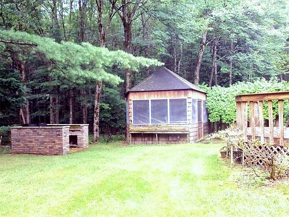 4th image of 831 Lake View Dr #103