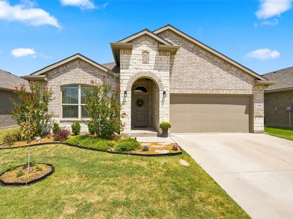 1129 Blackhorse Trl, Justin, TX 76247
