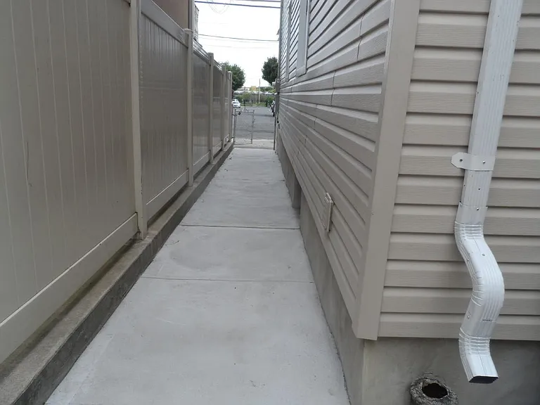 209 Avenue F #1 — Photo 7