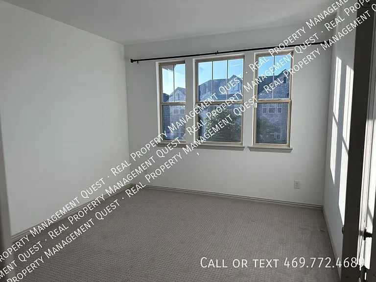 4553 Cypress Thorn Dr — Photo 9