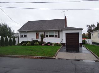 17 Academy Ter, Linden, NJ 07036