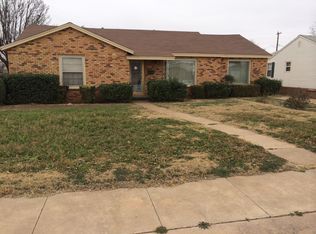 914 E Lake St, Brownfield, TX 79316
