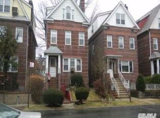 6847 Exeter St, Forest Hills, NY 11375