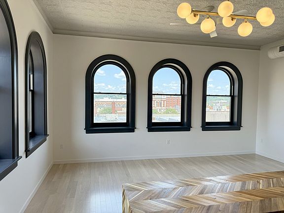 2nd image of 799 Main St #401