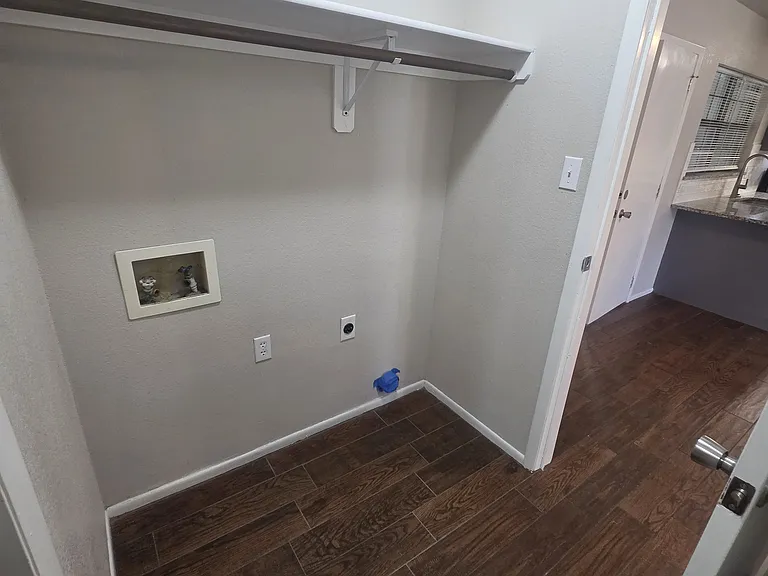 612 Christine St — Photo 9