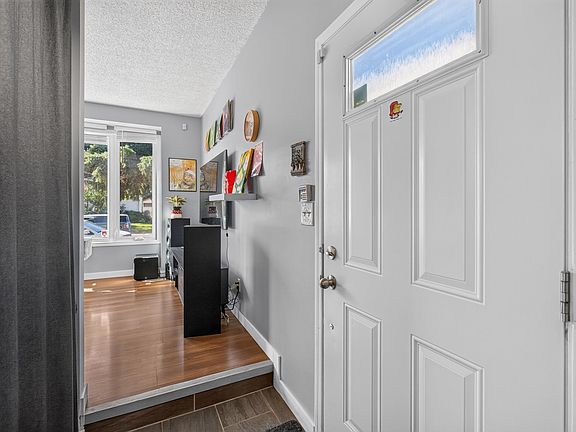 3rd image of 333 Kirkpatrick Cres NW