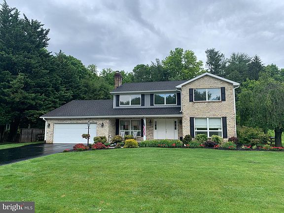 2nd image of 11025 Eastwood Dr