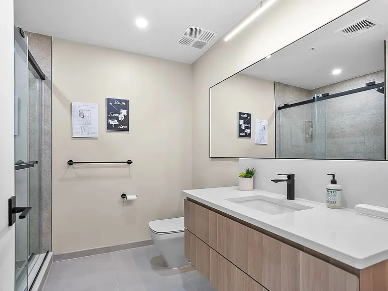 The Brit Apartments — Photo 12