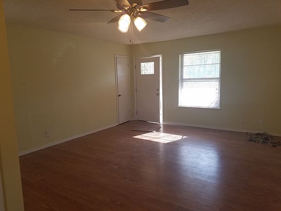 5th image of 202 Linda Ln