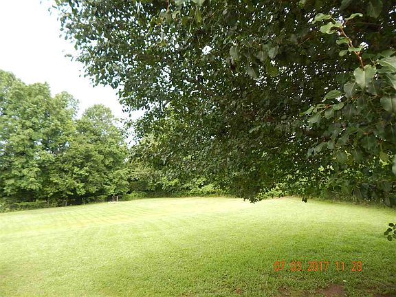 2nd image of 326 W Bushy Hill Dr