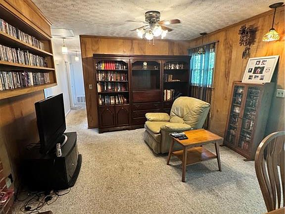 4th image of 1696 Sparta Rd