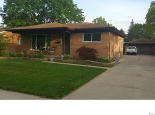 26823 Richardson St, Dearborn Heights, MI 48127
