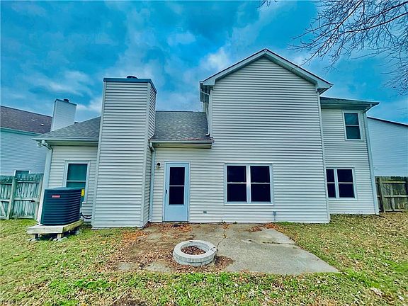 Home is being professionally power washed 12/14/22 and will update listing with exterior front photos
