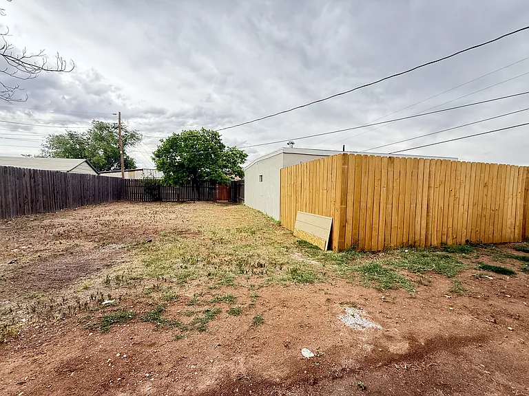 3100 Thomas Ave #B — Photo 6