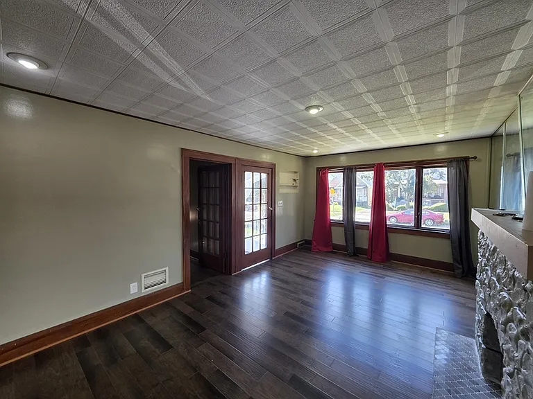 52 Proctor Ave #1 — Photo 1