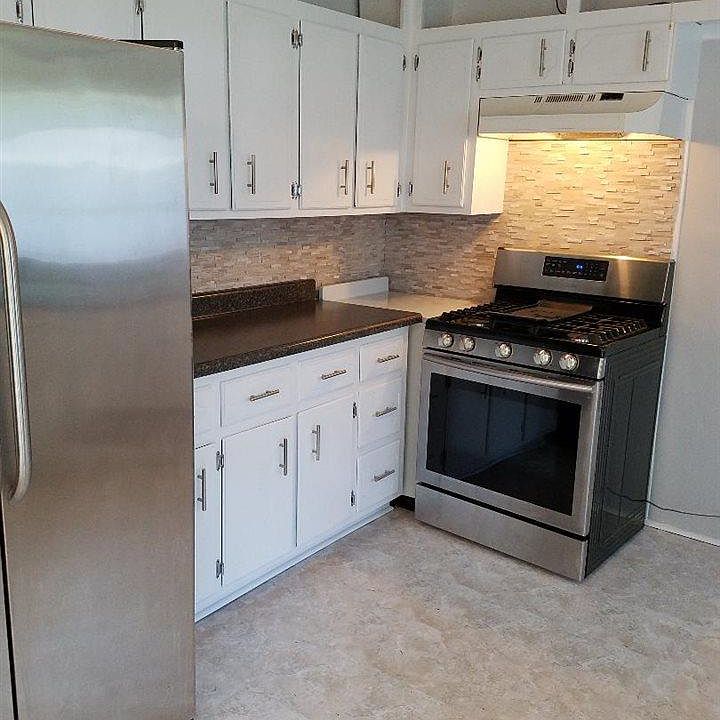 2nd image of 315 W Marigold Ave
