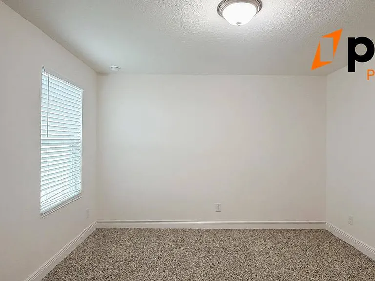 7896 Syracuse Dr — Photo 27