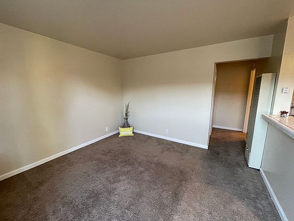 2nd image of 345 N 6th St APT 10