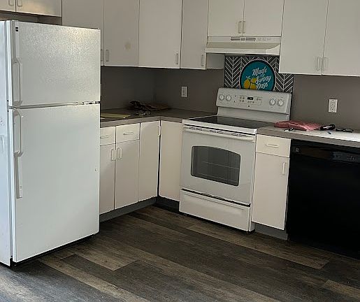 4th image of 137-139 Academy Ave #3