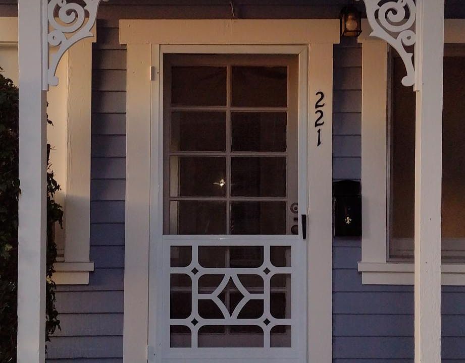 1st image of 221 N Glassell St #221