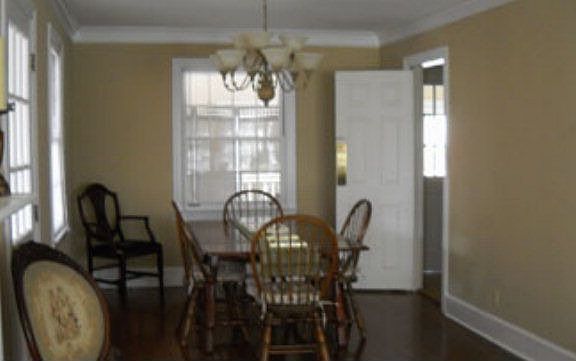 4th image of 260 Oakwood Cir