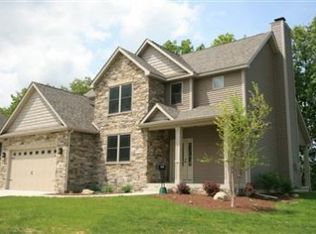 36 N Woodruft Dr, Valparaiso, IN 46385