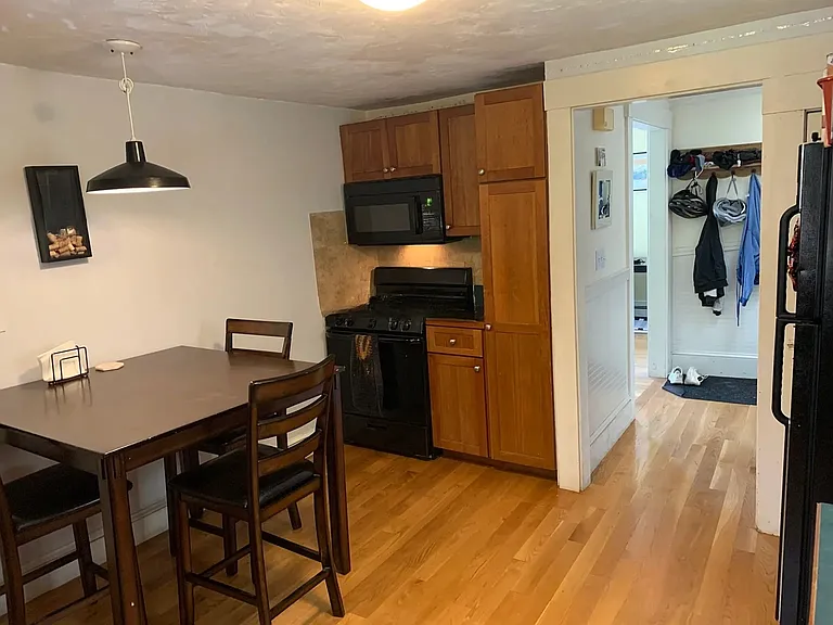 240 Charles St #4 — Photo 6
