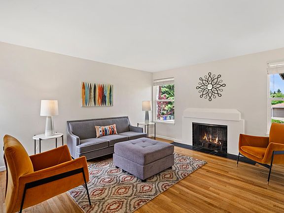 3rd image of 2118 168th Ave NE