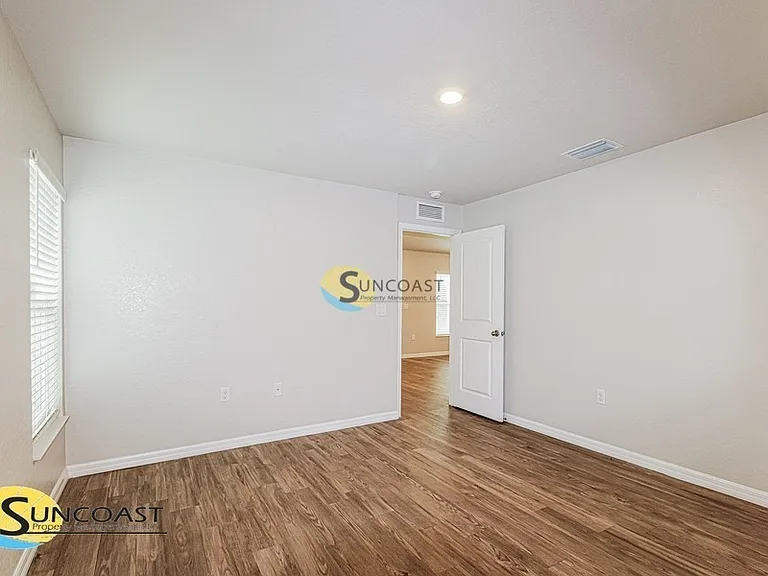 27169 Washington St — Photo 15