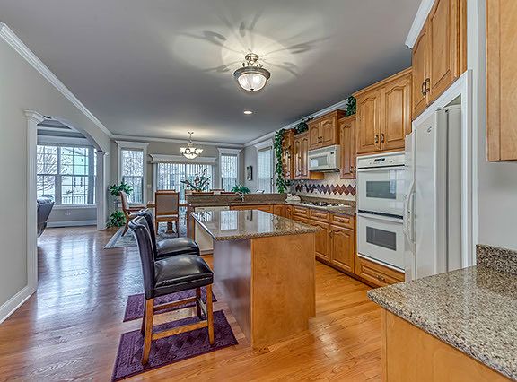 5th image of 25853 Meadowland Cir