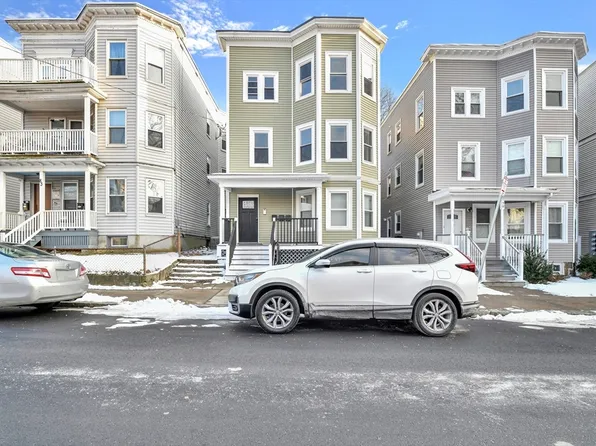 81 Ellington St, Dorchester, MA 02121
