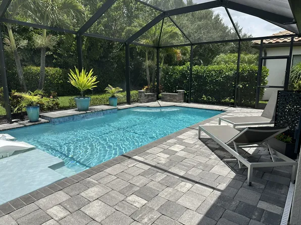 11524 Grey Egret Cir, Fort Myers, FL 33966