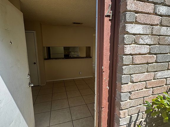 2nd image of 5213 Meadow Fld APT 4